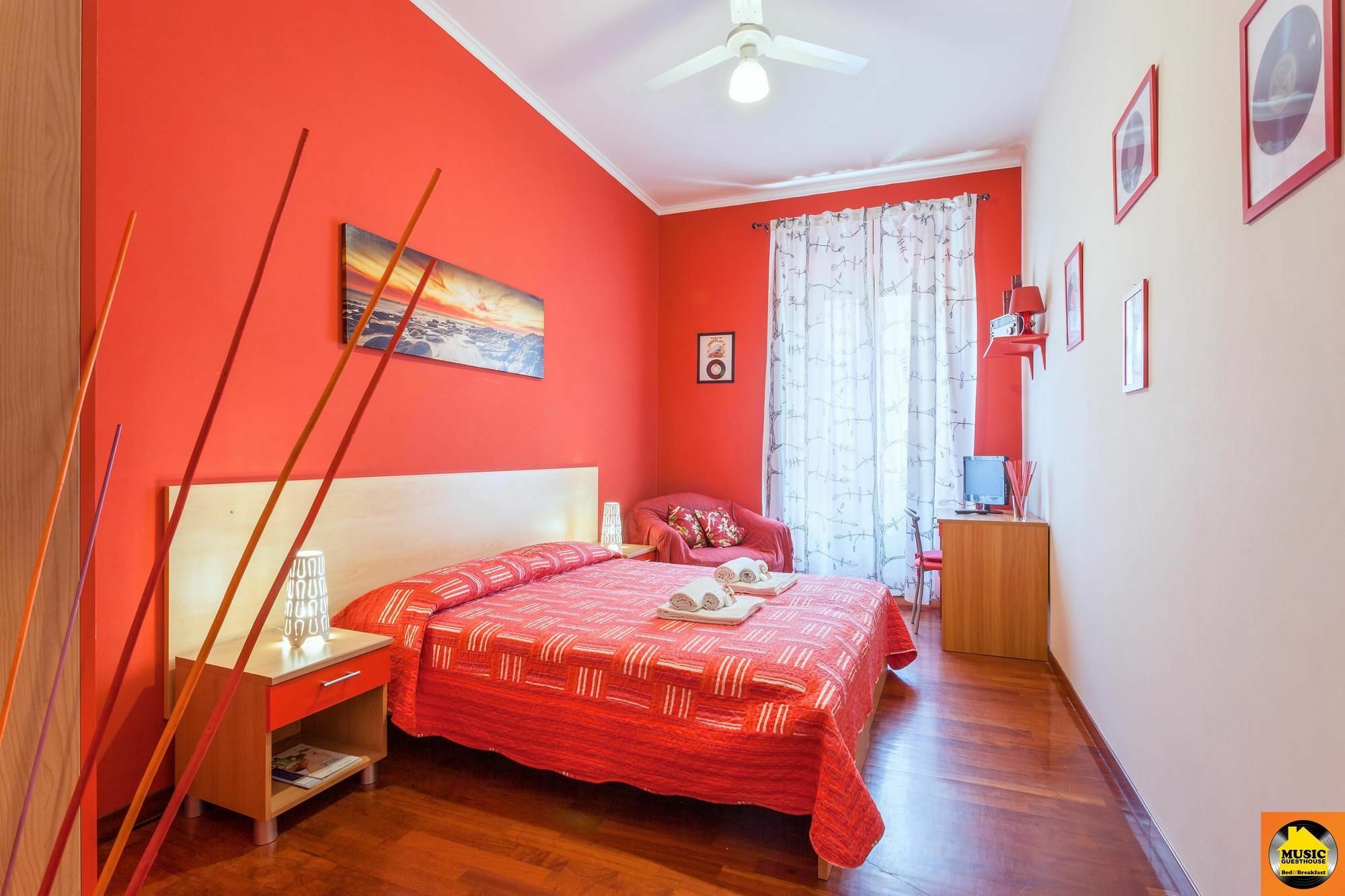 Music Guesthouse Roma Esterno foto