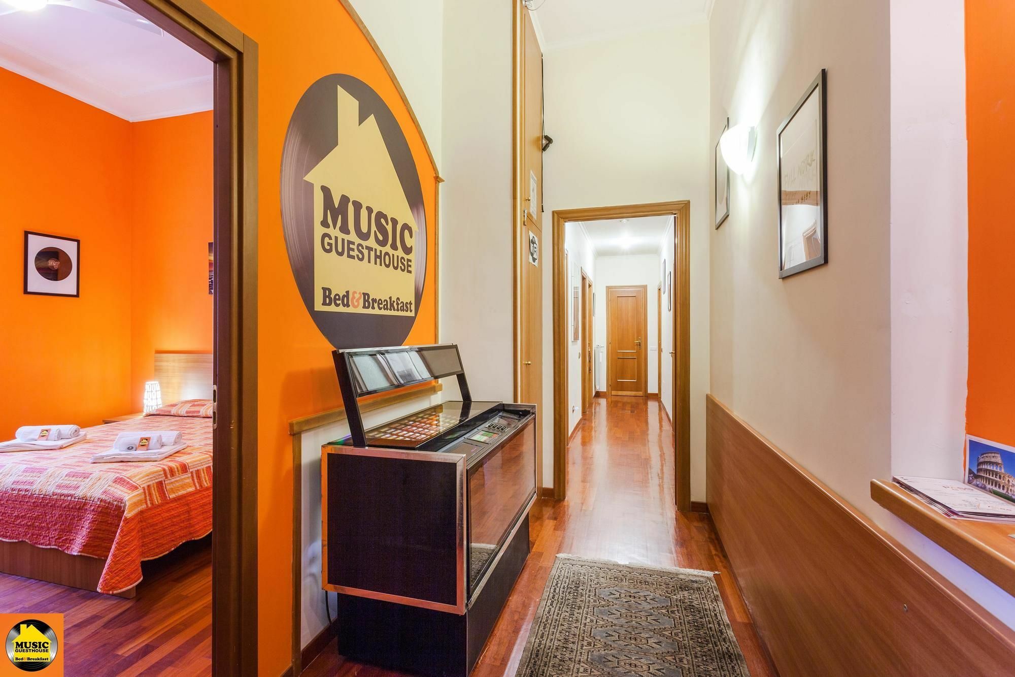 Music Guesthouse Roma Esterno foto