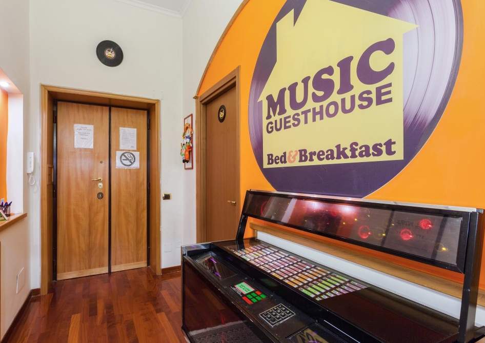 Music Guesthouse Roma Esterno foto